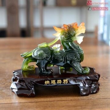 Tỳ Hưu Bằng Đá Màu Xanh Lá Cây Mang May Mắn Và Tài Lộc