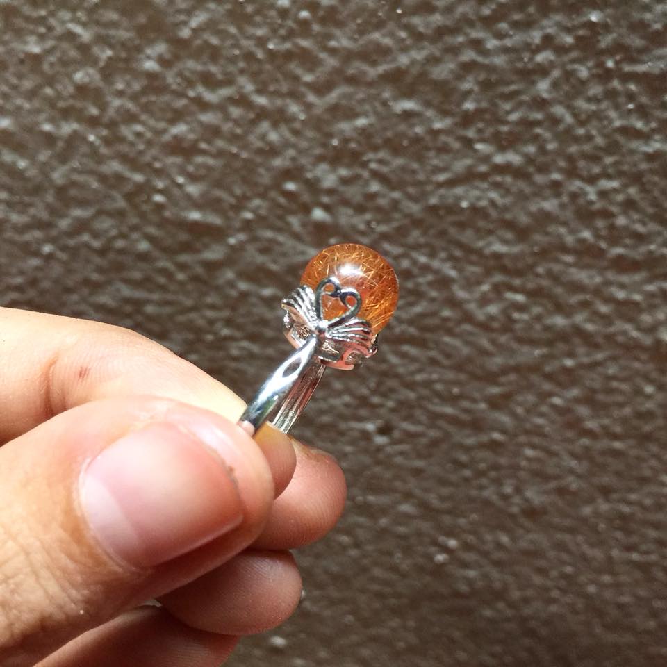 Ý nghĩa phong thủy của nhẫn đá thạch anh